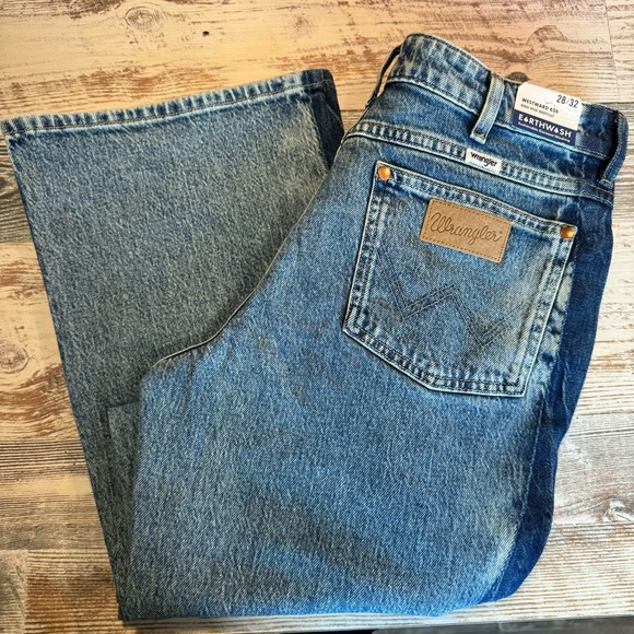 Wrangler Denim - Wrangler gravity two tone acid wash westward 626 high rise boot cut jeans 28/32